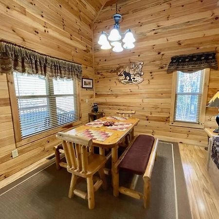 2 Bed Cabin Hot Tub Close To Helen #16 מראה חיצוני תמונה